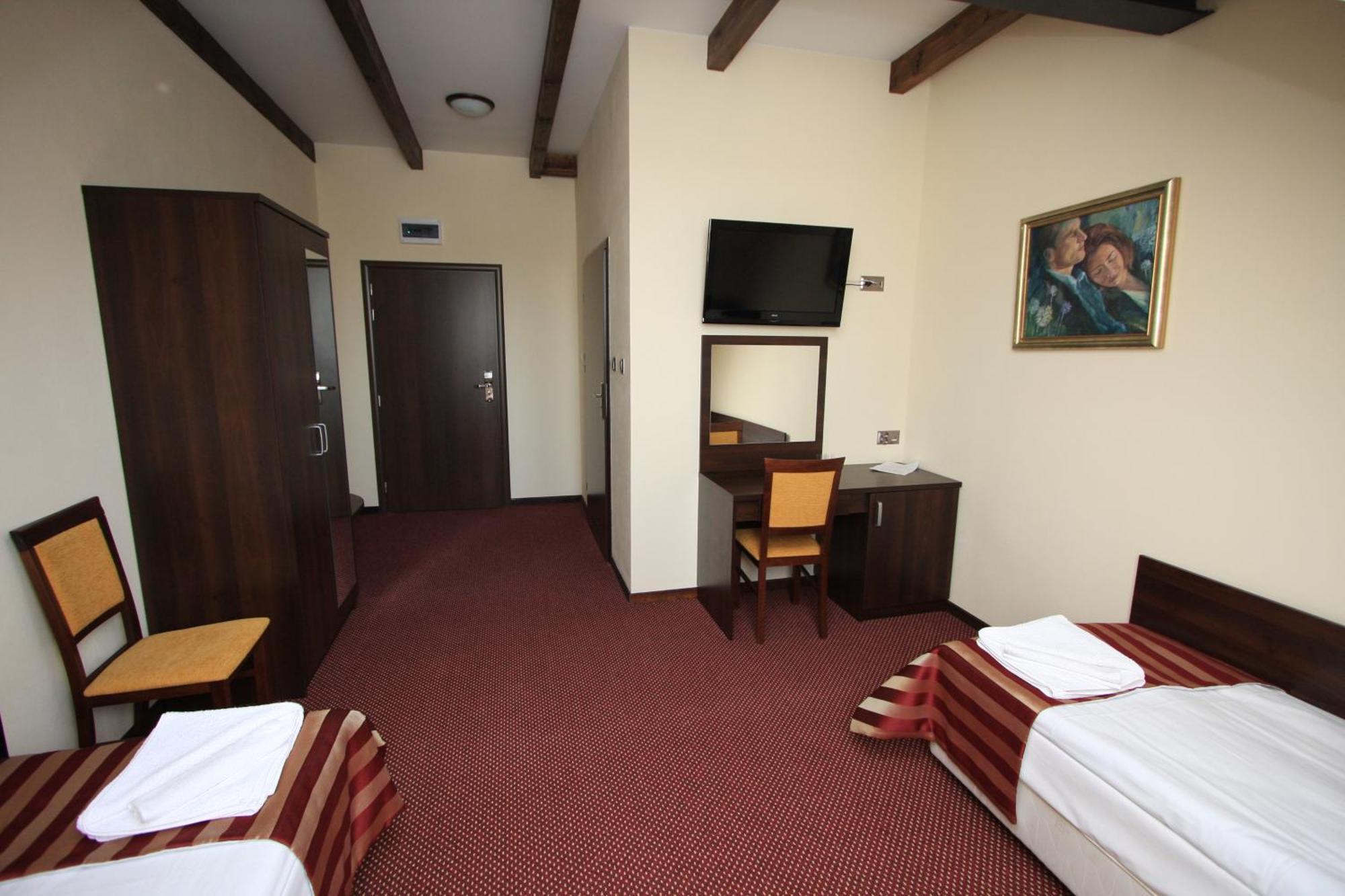Cztery Wiatry Aparthotel Korytnica  Esterno foto