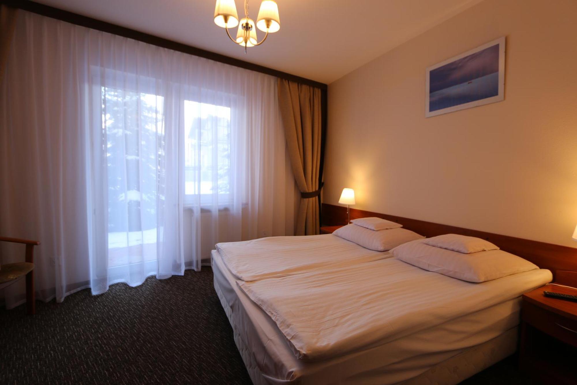 Cztery Wiatry Aparthotel Korytnica  Esterno foto